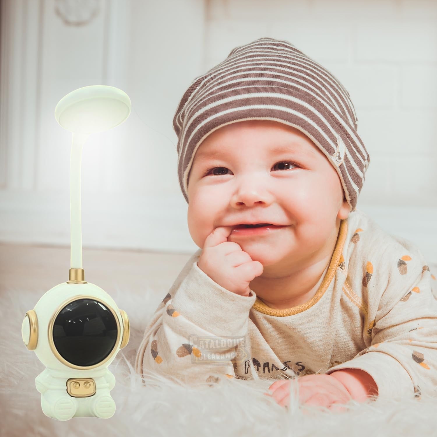 Astronaut-Themed LED Table Lamp – Model CS310 (Fashion Boutique Series)