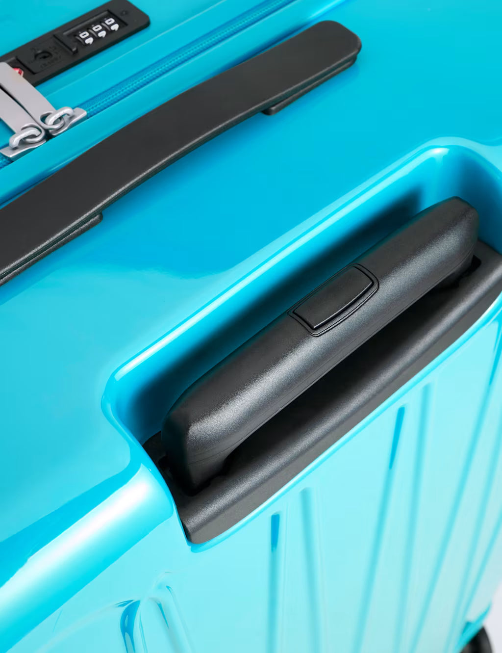 Premium Hard Shell Suitcase – Secure & Stylish Travel Luggage