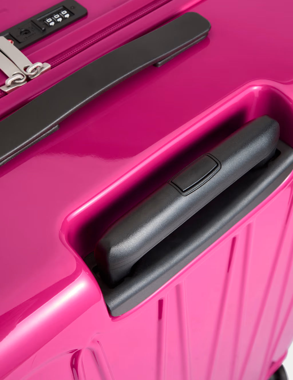 Premium Hard Shell Suitcase – Secure & Stylish Travel Luggage