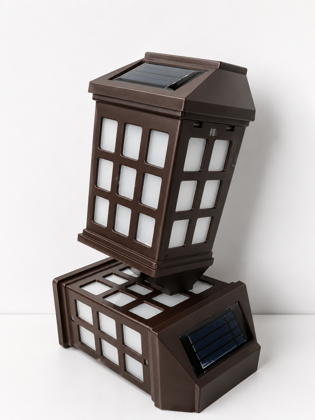 SOLAR LIGHTS - SET OF 4/PACK - by DELUXE