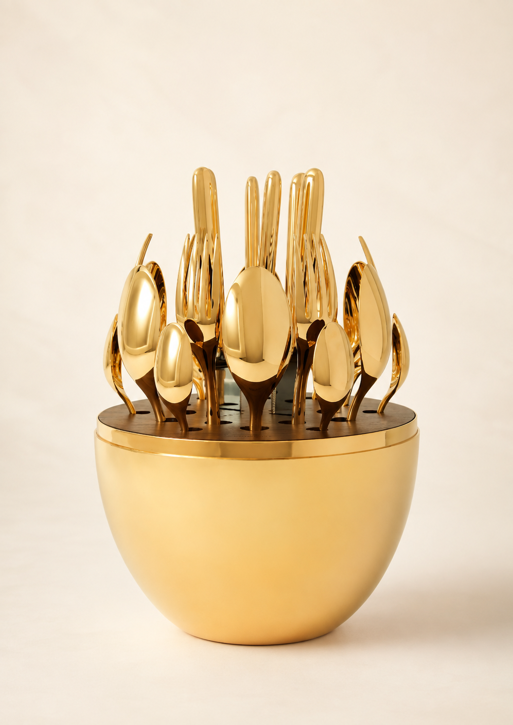 GOLD STAINLESS STEEL EGG-SHAPED FLATWARE SET - 24 PIECES TABLEWARE INCLUDING SPOONS,FORKS & KNIVES