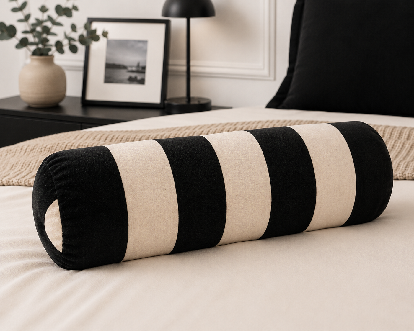 HIGH ST BRAND - ROUND BLACK & BEIGE STRIPPED PILLOW