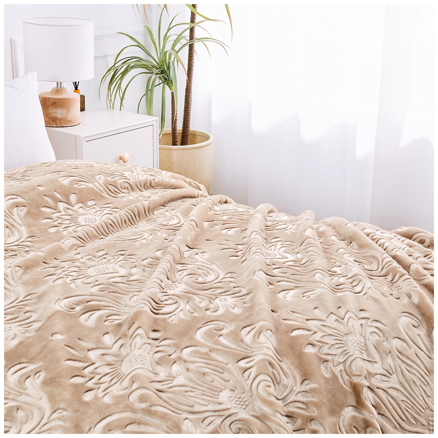 Reverie Maison Ultra Soft Cloudy Blanket – King Size (200 x 240 cm)