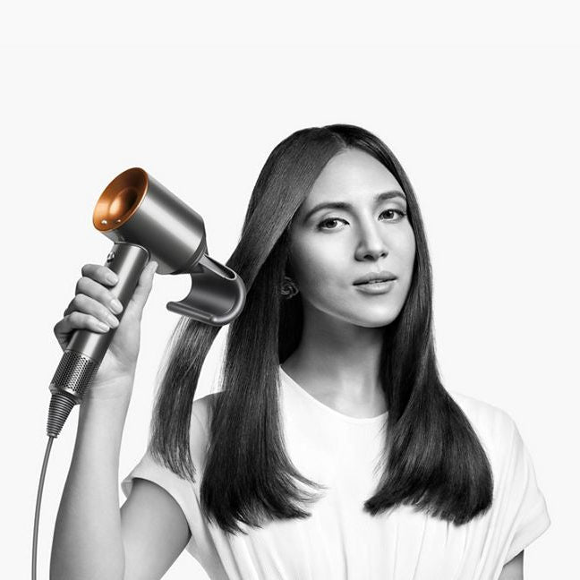 High-Speed Professional Hair Dryer with 5 Styling Attachments – Fast Drying & Frizz Control