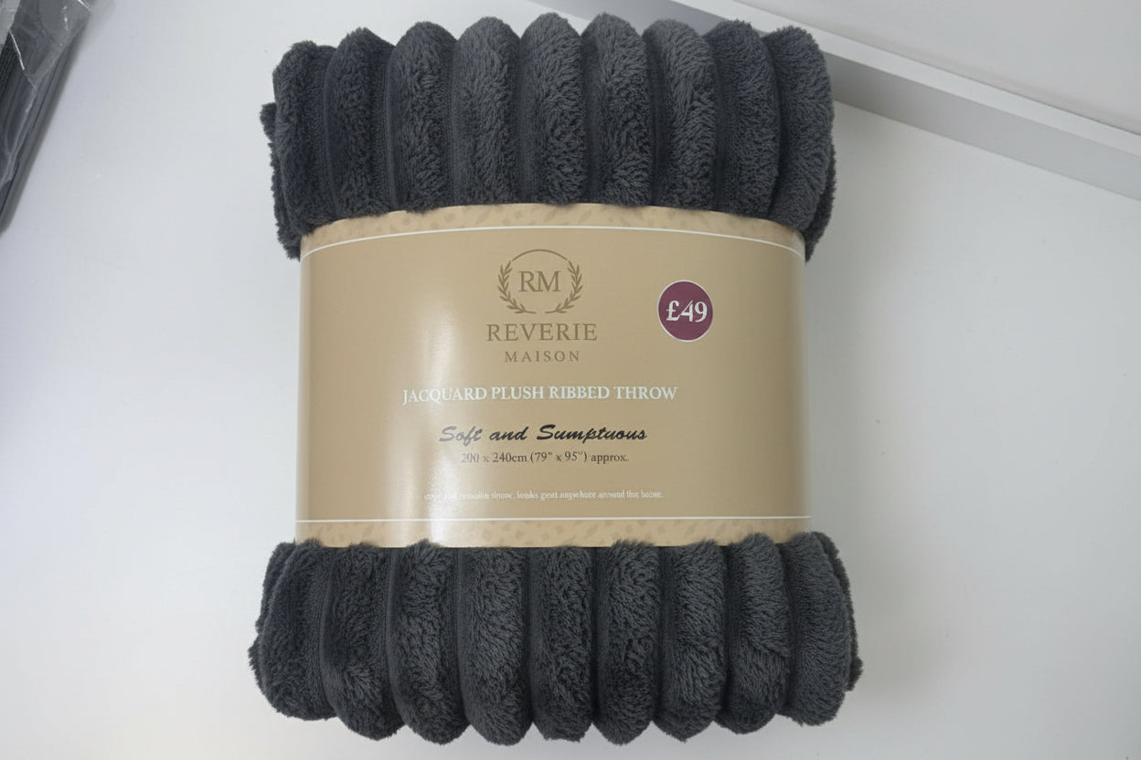 Jacquard Osum Ribbed Throw Blanket – Soft & Sumptuous, 200 x 240 cm