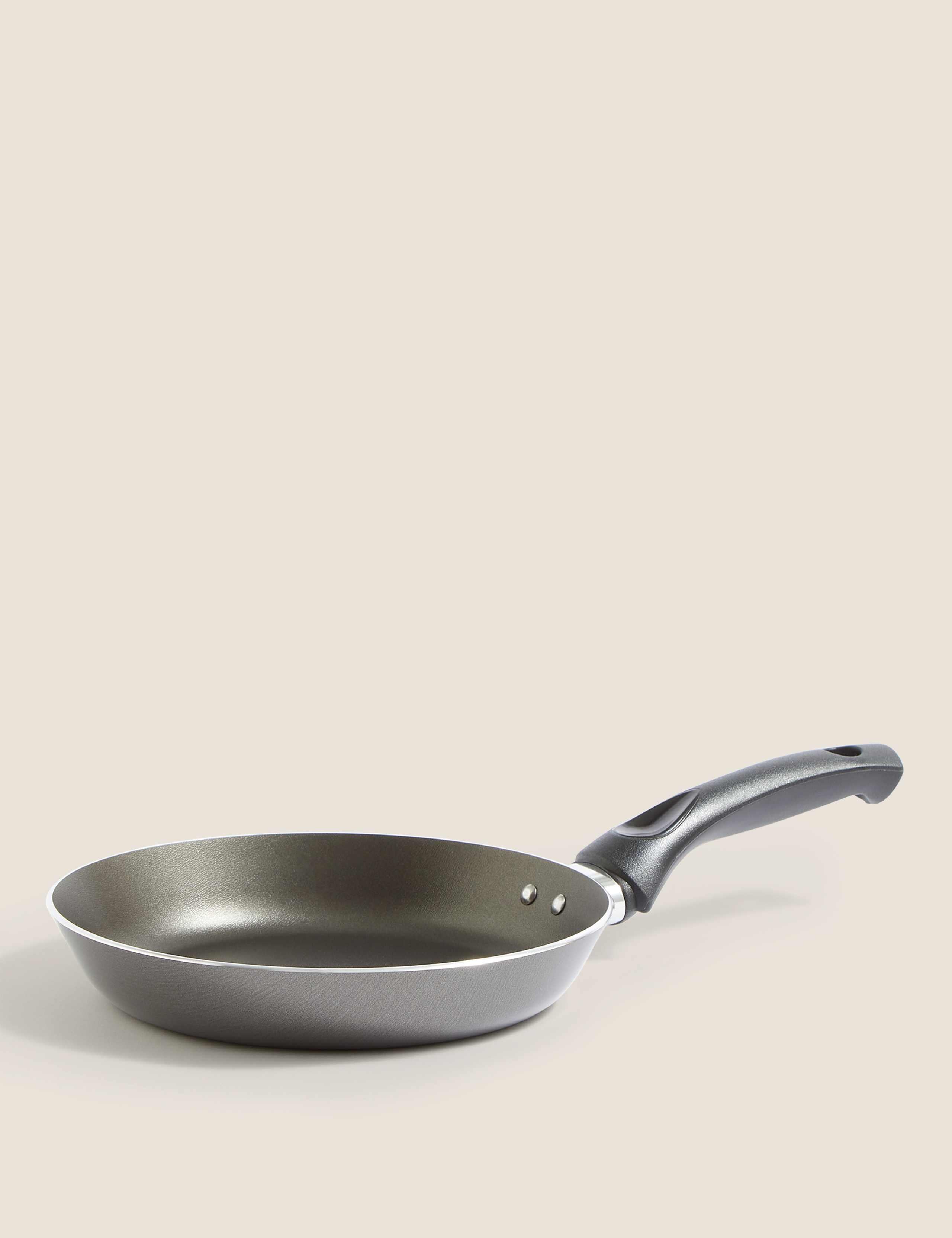 24cm Aluminium Non-Stick Frying Pan – Durable, Even Heat, Easy Clean