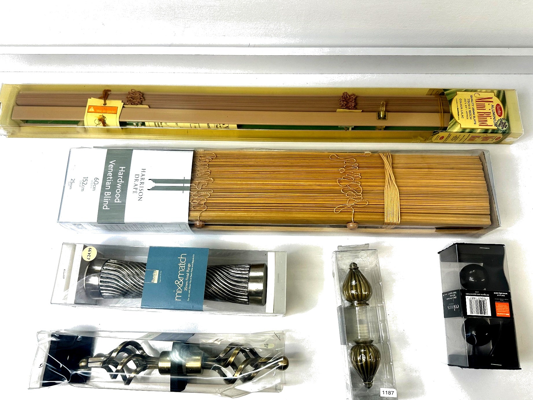 Job Lot Pallet – Curtain Poles, Venetian Blinds & Home Accessories – Wholesale Clearance Deal