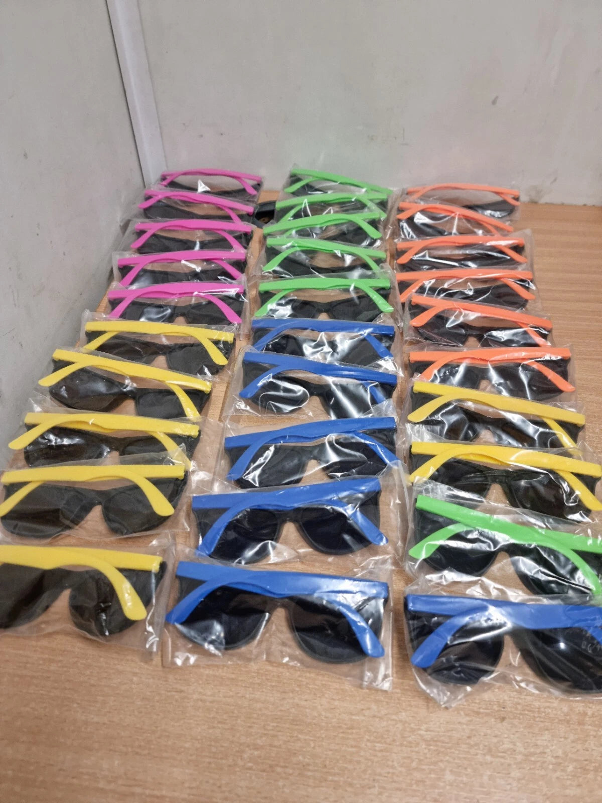 Bulk Deal: Neon Kids Sunglasses with UV Protection – 300 Pieces per Carton for £150 (30 per Box, Assorted Colours)