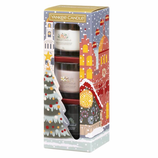 Yankee Candle Passport to the Holidays – 3 Filled Votive Candle Gift Set