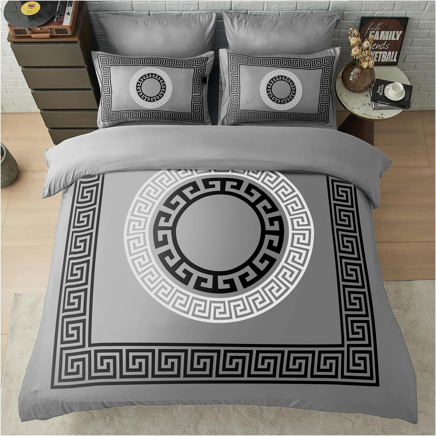 Luxury Greek Key Microfibre Duvet Cover Set – Reversible Black & Gold Soft Cosy Bedding with Pillowcases