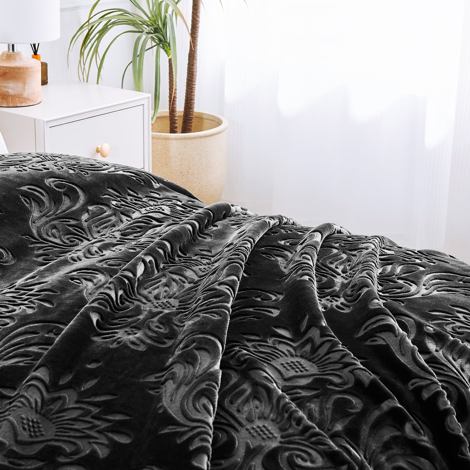 Reverie Maison Ultra Soft Cloudy Blanket – King Size (200 x 240 cm)