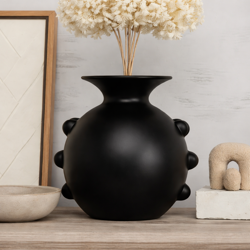 High Street Large Sculptural Ceramic Vase – Black