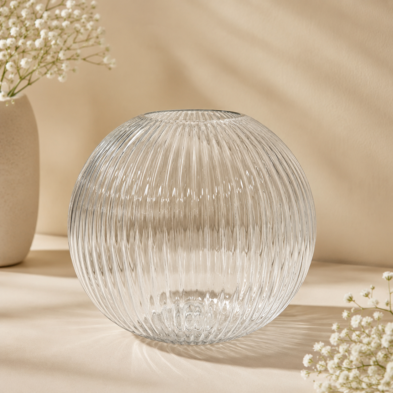 HIGH ST BRAND - CLEAR ROUND-SHAPED RIBBED GLASS VASE - MODERN & AESTHETIC VIBES