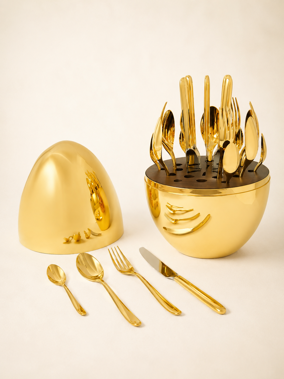 GOLD STAINLESS STEEL EGG-SHAPED FLATWARE SET - 24 PIECES TABLEWARE INCLUDING SPOONS,FORKS & KNIVES