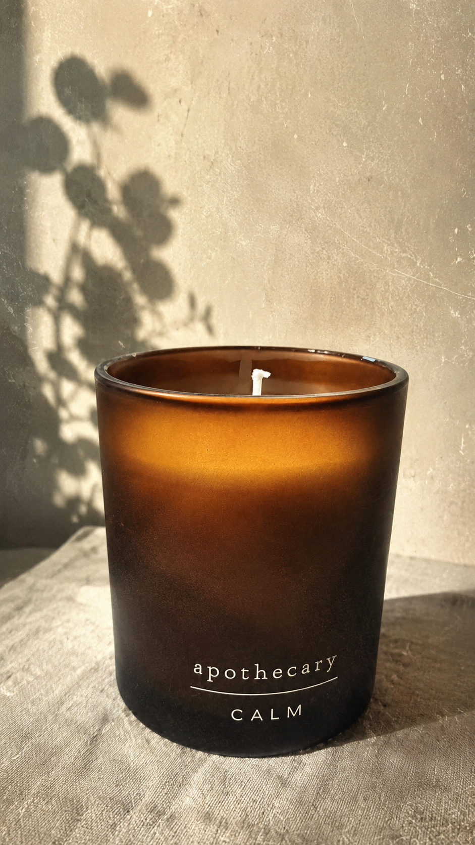 SCENTED CANDLE - CALM NOTES - LEVENDER/ HO WOOD/ SWEET ORANGE/ CEDAR WOOD by HIGH STREET