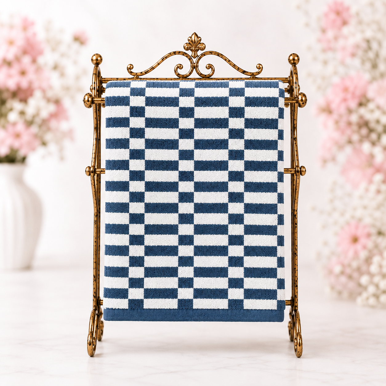 HIGH ST BRAND - PURE COTTON BATH TOWEL - BLUE & WHITE BLOCK CHECK PATTERN - 550GSM - SUPER SOFT & ABSORBENT - 70cm*137cm