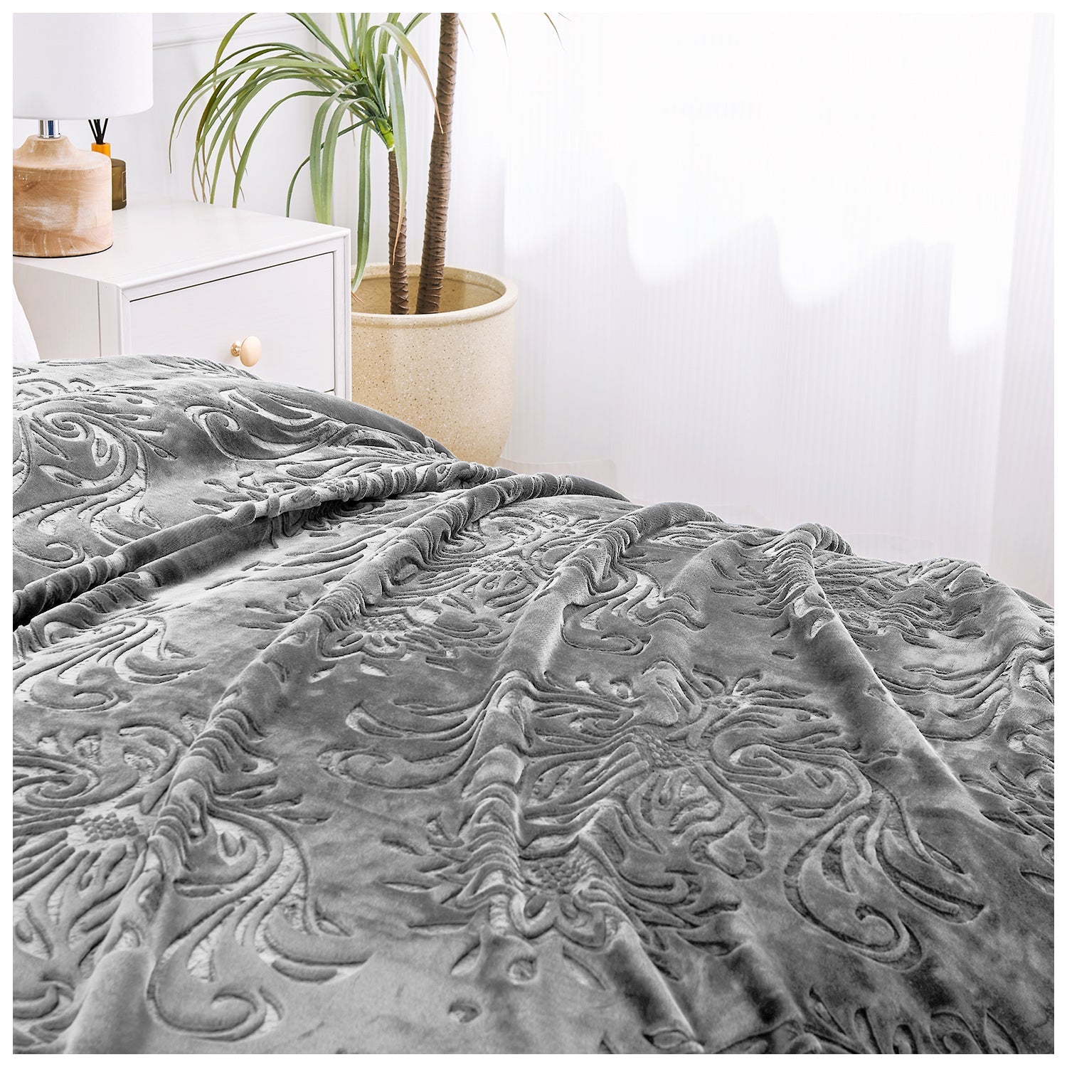 Reverie Maison Ultra Soft Cloudy Blanket – King Size (200 x 240 cm)