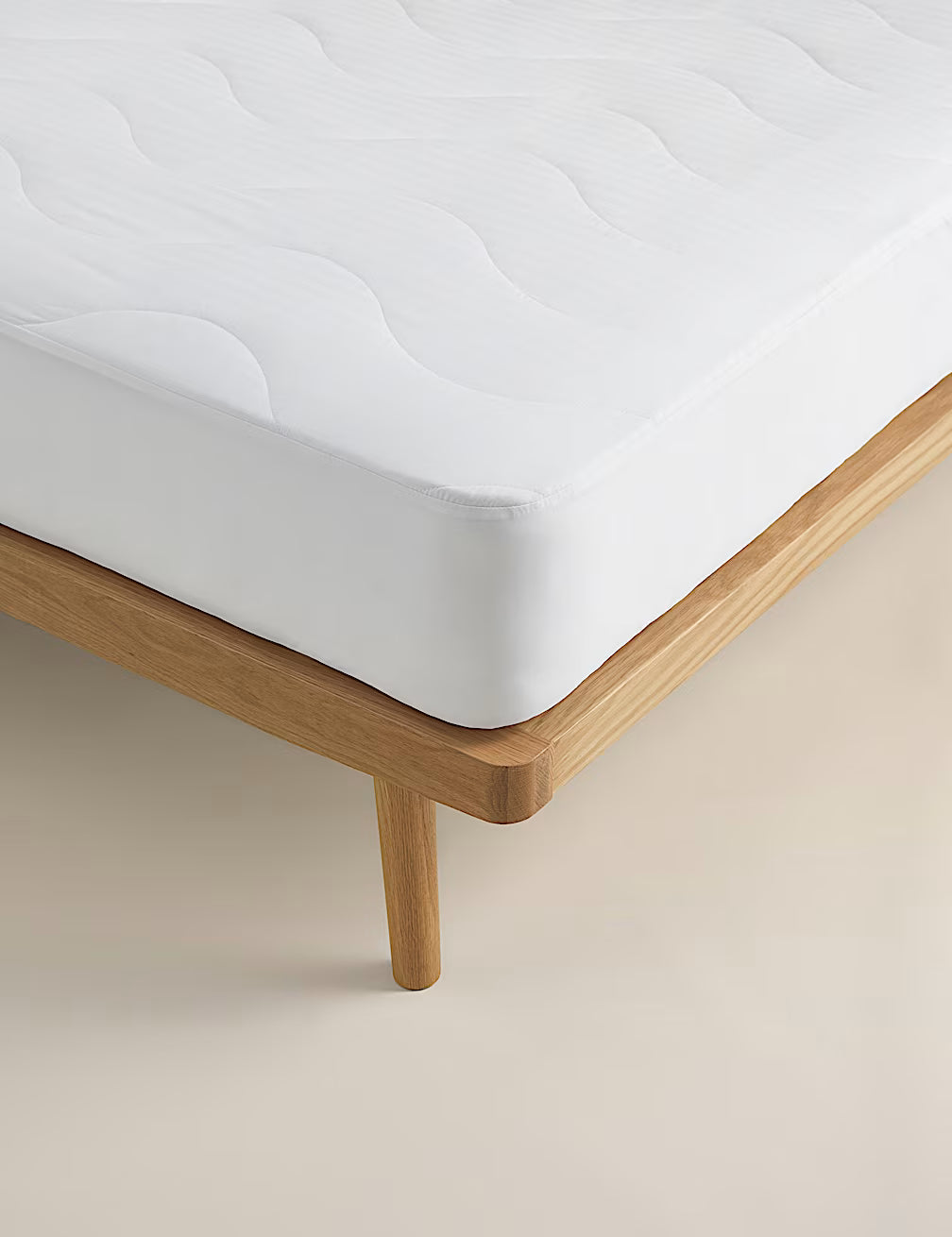 High Street Supremely Washable Mattress Protector – Extra Deep Fit, Soft & Durable