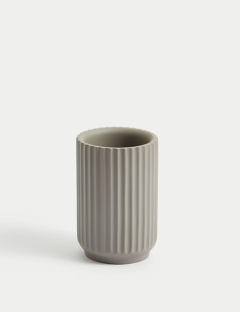 High Street Modern Ribbed Bathroom Accessory Set – Minimalist Ceramic Collection