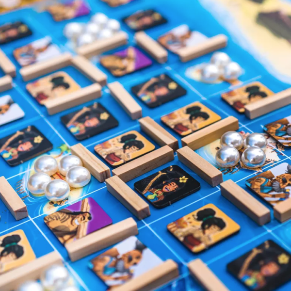 Pearladora Family Strategy Board Game