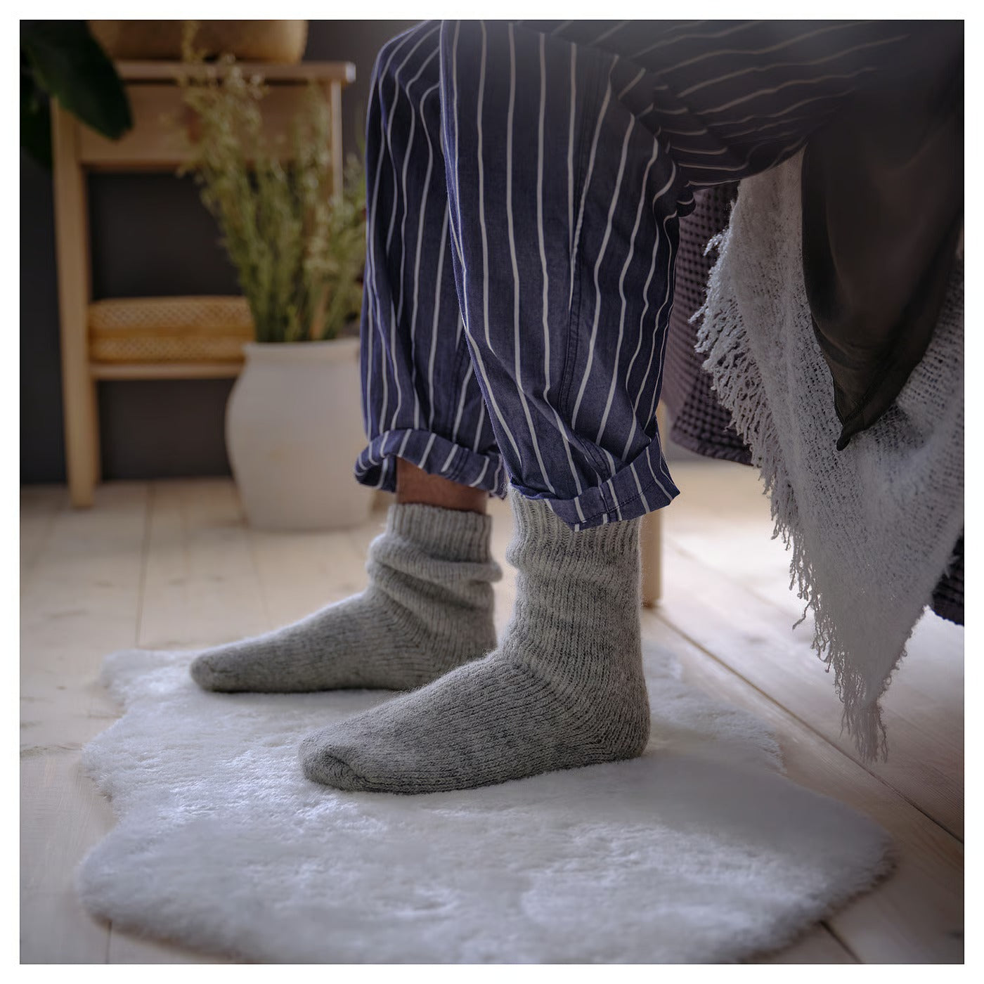 Faux Sheepskin Rug – Super Soft Recycled Plush Floor Rug for Chairs, Benches & Home Décor