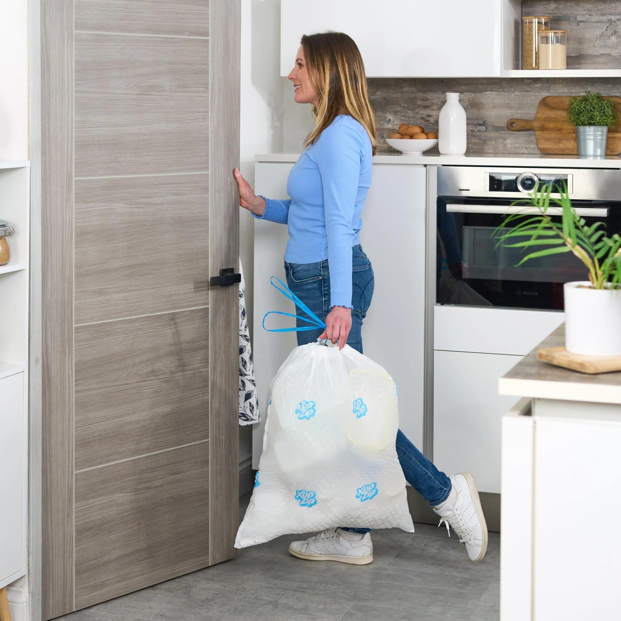 XupZip Drawstring Bin Bags – Strong Leakproof Trash Bags (30L  Available)