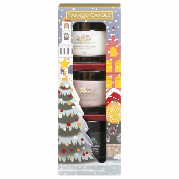Yankee Candle Passport to the Holidays – 3 Filled Votive Candle Gift Set